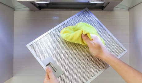 15 простих і ефективних способів почистити витяжку на кухні